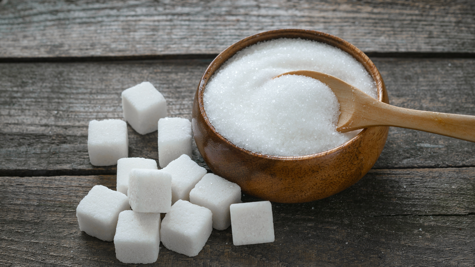 ¿El azúcar alimenta al cáncer? Un mito muy repetido, pero la evidencia es más clara de lo que parece: el azúcar no “activa” el cáncer por sí sola. Lo importante es el contexto, los hábitos y la nutrición basada en evidencia.